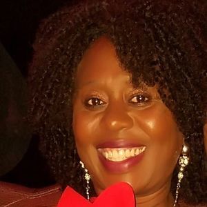 Meet your Posher, Roxanne